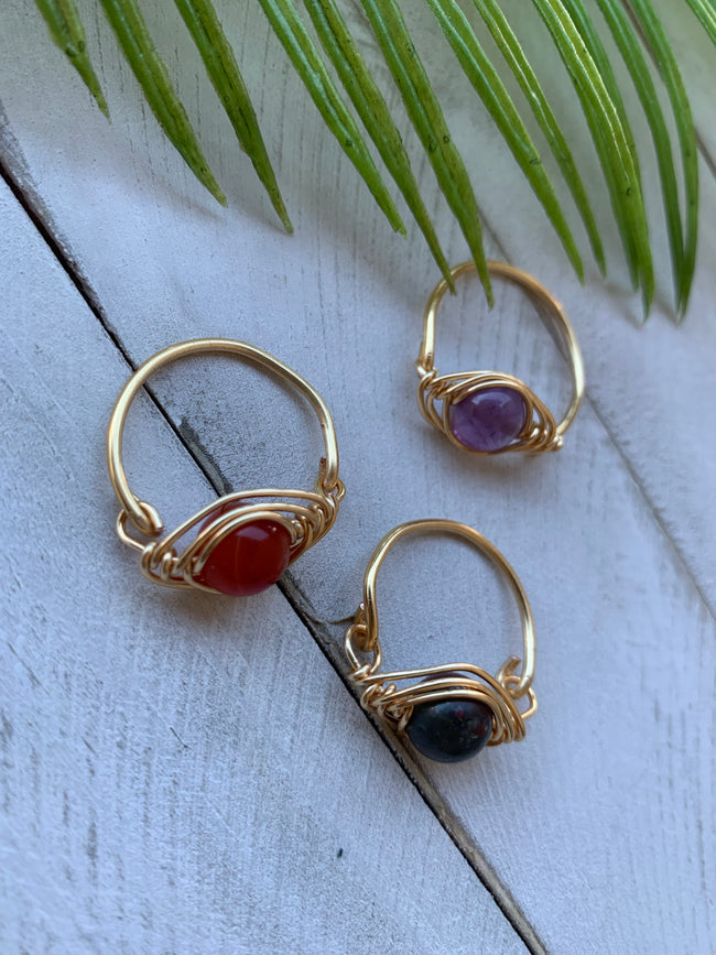 small + friendly: DIY Wire and Stone Jewelry